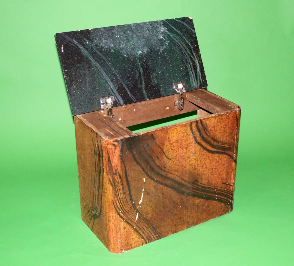 Tree Stump Bench