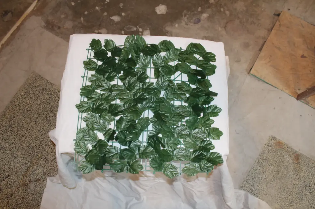 Ivy Screen Panel