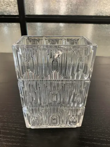 [BFV-SDMUREGV] Upright Rectangle Etched Glass Vase